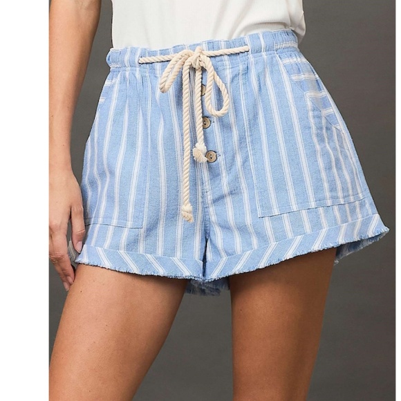 Umgee Light Blue Striped Women's Shorts NWOT - Picture 2 of 4